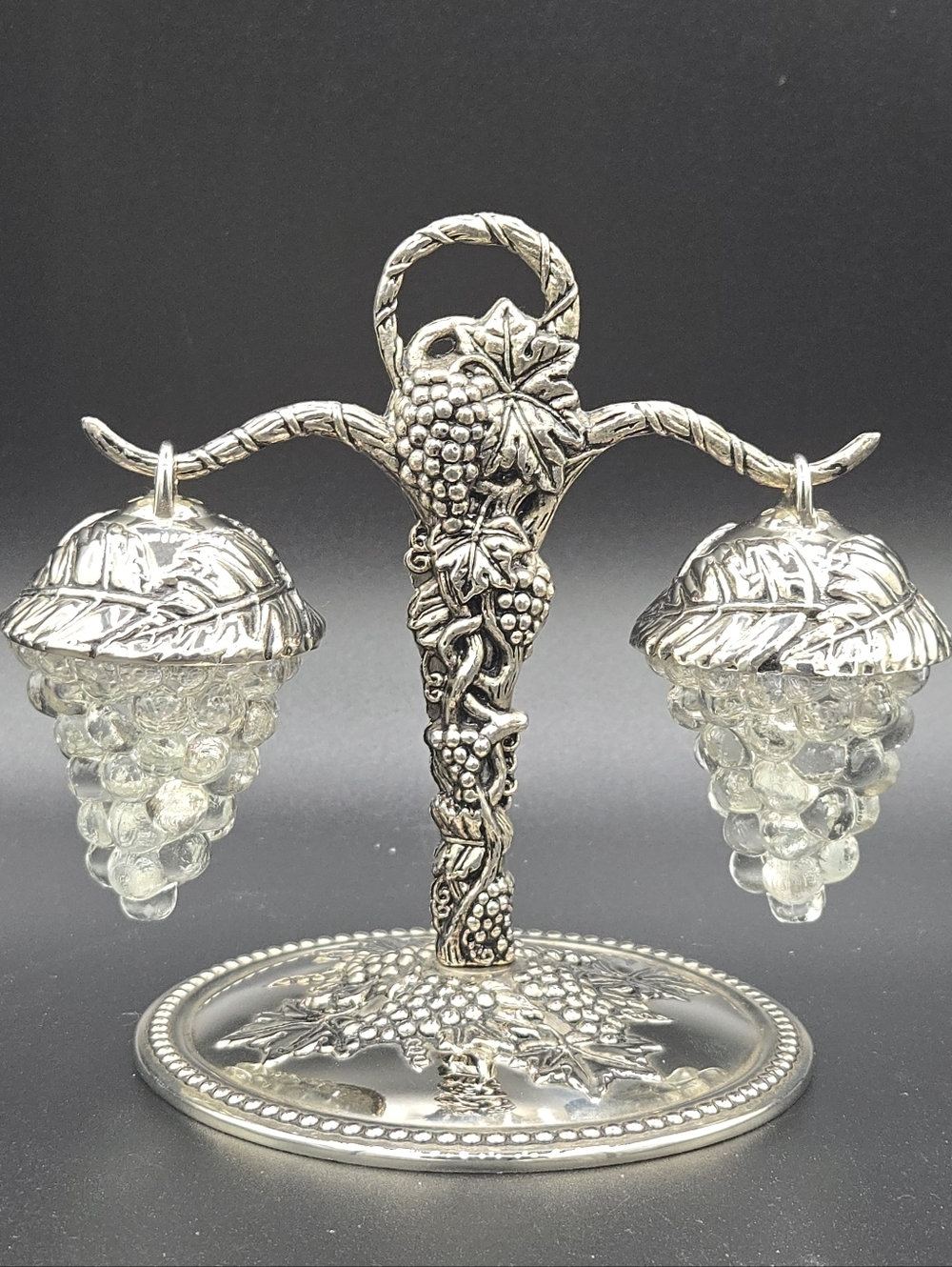 Godinger Silver Art Hanging Grapes Salt & Pepper Shaker Set - Original Box